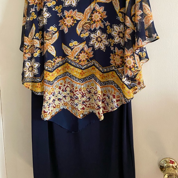 Dress - Picture 2 of 5